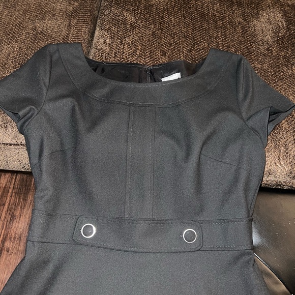 Ann Taylor (Jackie O Vibe) Black Cap-Sleeve Sheath Dress with Ring Detail - Picture 3 of 6
